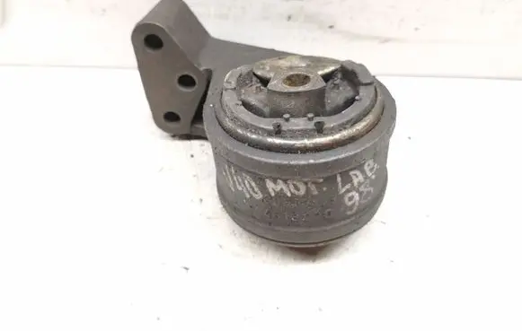 Volvo S40, V40 Engine mount bracket 30807143 4618020