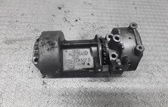 Volkswagen PASSAT B5.5 Oil pump balance shaft 059103337B