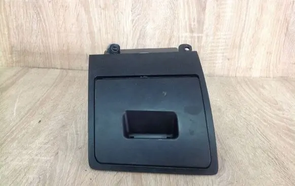 BMW 5 E60 E61 Glove box 585300104