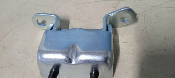 Nissan Pathfinder R51 Rear door upper hinge 82401ZP80A