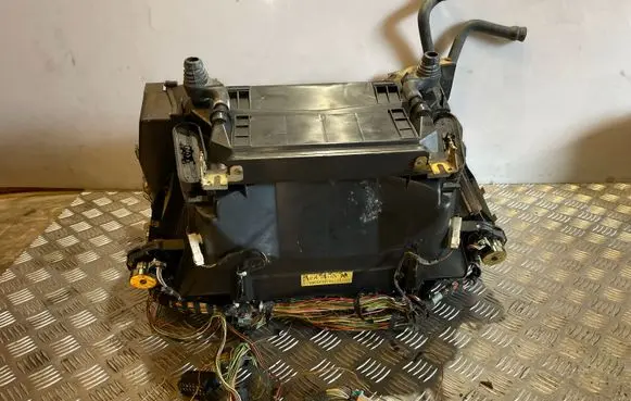 BMW 8 E31 Interior heater climate box assembly 8390310