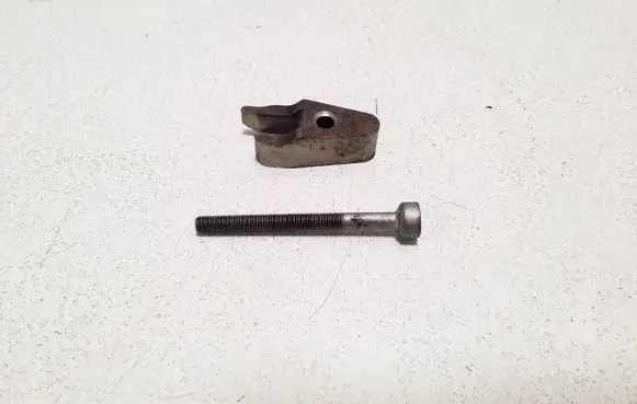 Mercedes-Benz CLS C218 X218 Fuel Injector clamp holder A6510160438