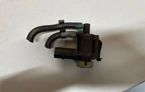 Vacuum valve