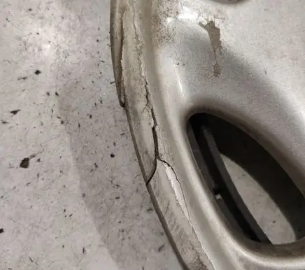 Peugeot 406 R15 wheel hub/cap/trim 9619800777