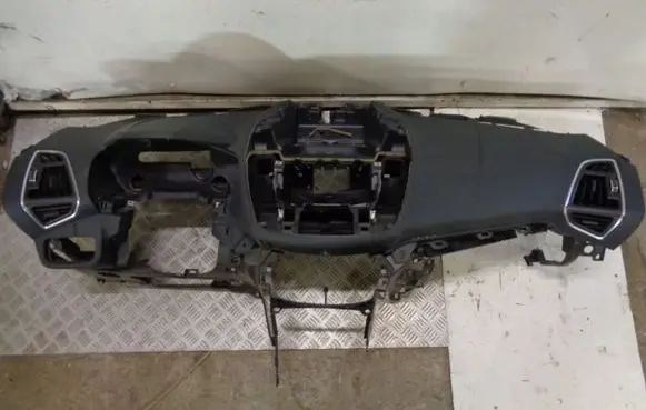 Ford Grand C-MAX Dashboard YS81755668LB XE11755667LB