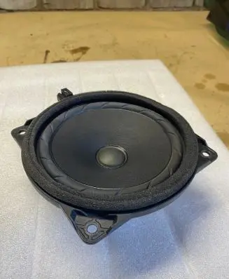KIA Carens III Rear door speaker 96330A4000