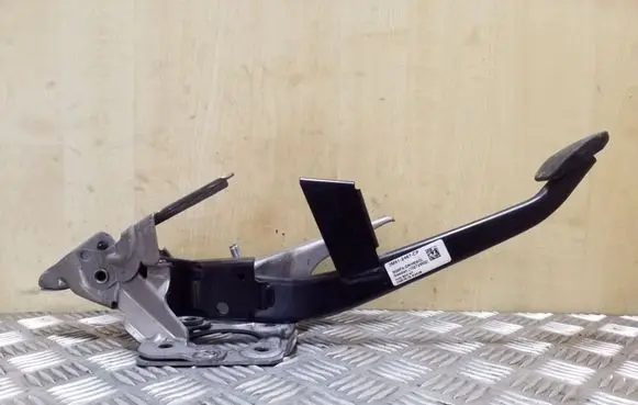 Ford Kuga I Brake pedal 3M512467CP