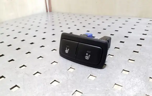 KIA Sportage Seat heating switch