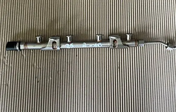 Volkswagen Golf Plus Fuel main line pipe 04E133320D 06J906051F