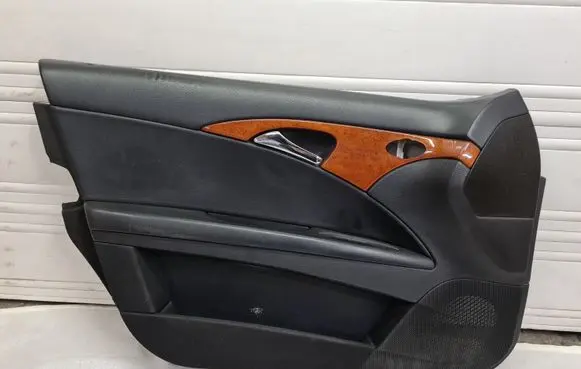 Mercedes-Benz E W211 Front door card panel trim A2117208552 501C034361000 A2117270114