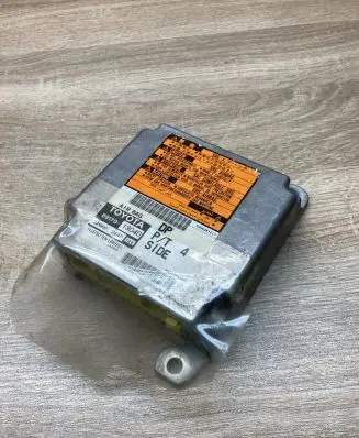 Toyota Corolla Verso E121 Airbag control unit/module 8917013040 2310002440