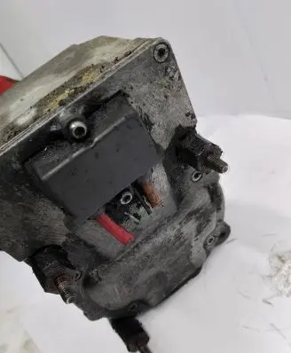 Opel Zafira A Power steering pump 554552