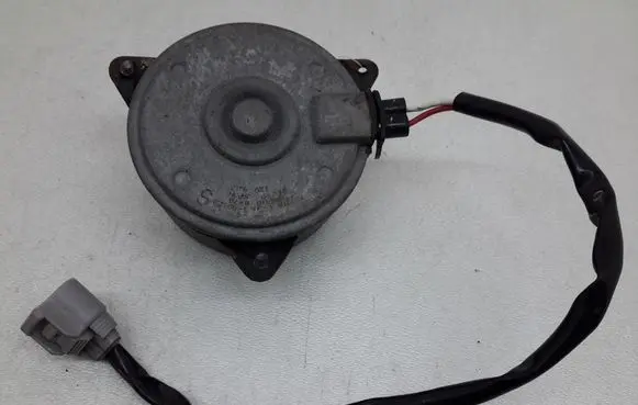 Toyota Auris 150 Radiator cooling fan shroud 163630D120