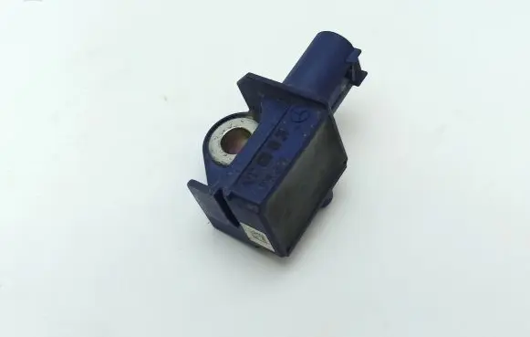 Mercedes-Benz C W204 Airbag deployment crash/impact sensor A2128204926