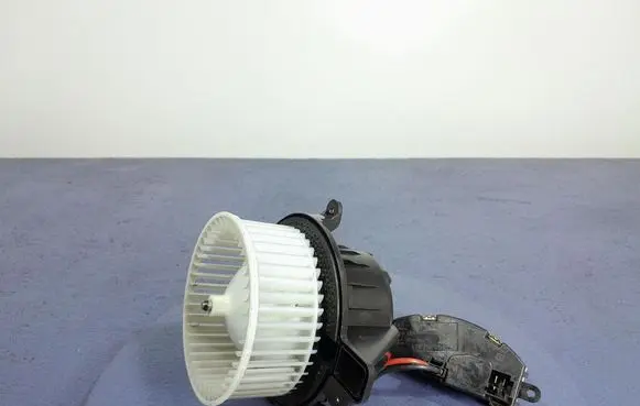 AC 428 Heater fan/blower 2Q1820021