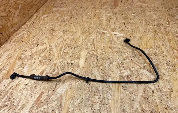 Engine coolant pipe/hose