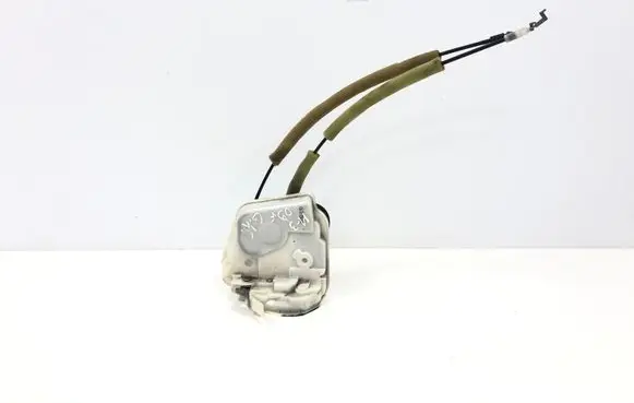 Mazda 3 II Rear door lock 9C25D0319