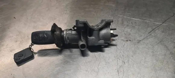 Audi A6 S6 C5 4B Ignition lock 4B0905851B