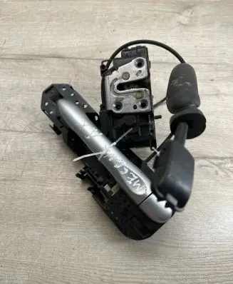 Renault Megane III Rear door exterior handle 806070032R 825030001R