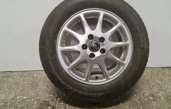 Volvo S60 R15 alloy rim 8698047