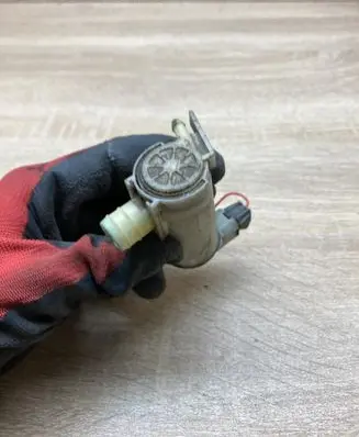 Windscreen/windshield washer pump