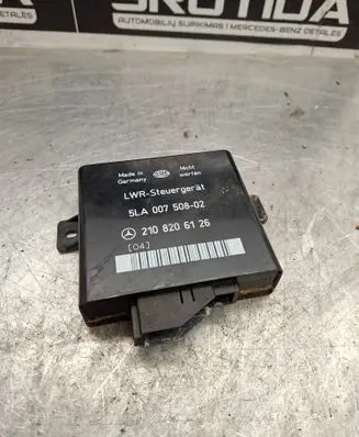 Mercedes-Benz E W210 Light module LCM 2108206126