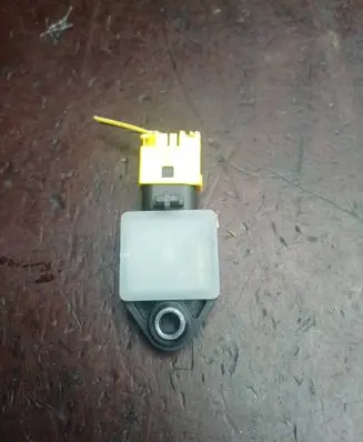 Mercedes-Benz B W245 Airbag deployment crash/impact sensor A1698202226 2226270630738882
