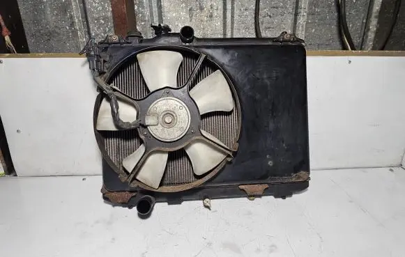 Suzuki Swift I Radiator set 4220007481 1680007881