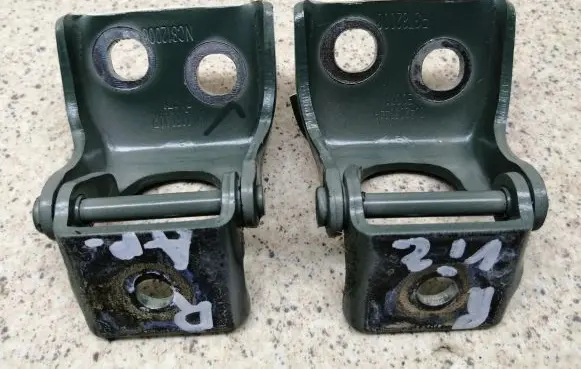 Dacia Spring Front door hinge set 804205044R