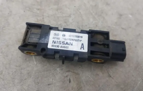 Nissan Primera Airbag deployment crash/impact sensor 98830AV600