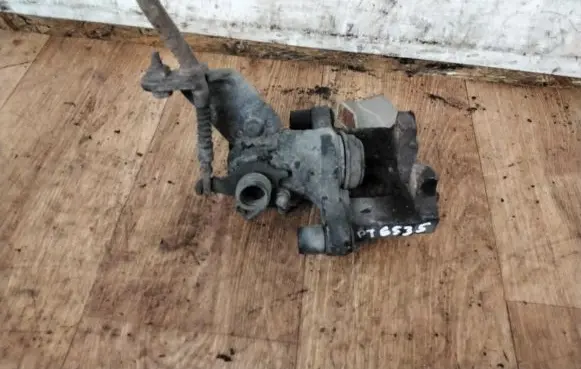 Nissan King Cab, Navara Rear brake caliper