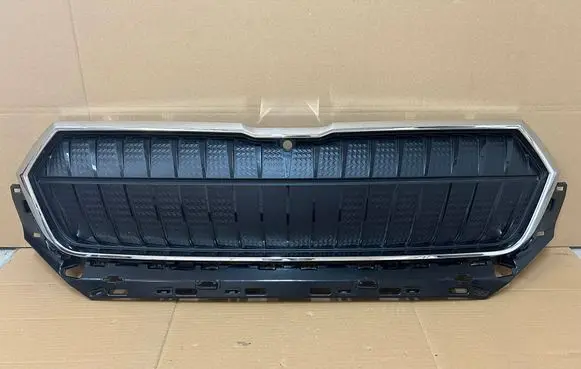 Skoda Enyaq iV Front bumper upper radiator grill 5LA853653