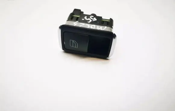 Mercedes-Benz C W204 Electric window control switch A2048700451
