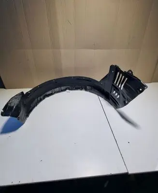 Front wheel arch liner splash guards