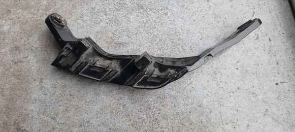 Toyota RAV 4 (XA50) Rear bumper mounting bracket 5256242060