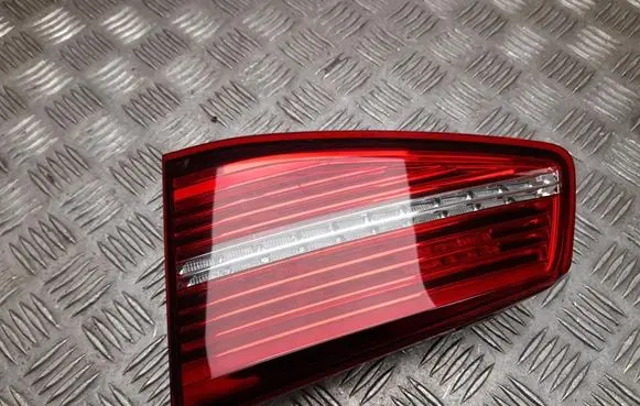 Volkswagen PASSAT B8 Rear/tail lights 3G9945308A