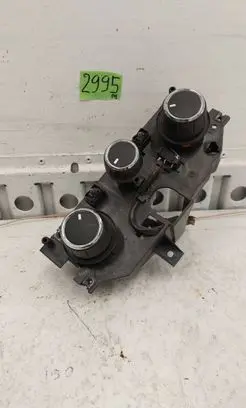 Iveco Daily 5th gen Climate control unit 568740100 R831