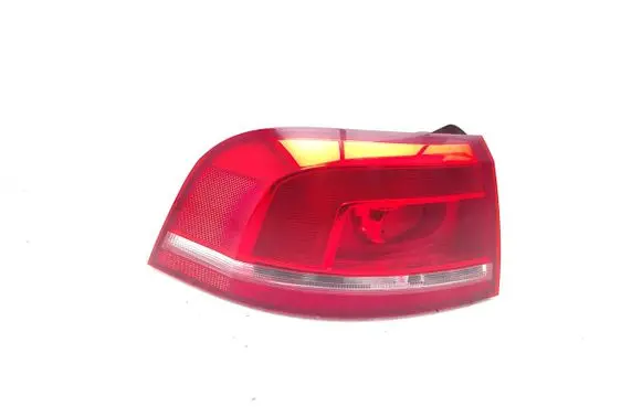 Volkswagen PASSAT B7 Rear/tail lights 3AF945095C