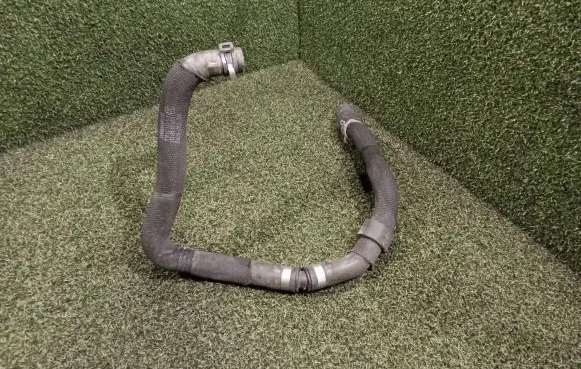 Porsche Cayenne (9Y0 9Y3) Engine coolant pipe/hose 4M0122447K 4M0122447