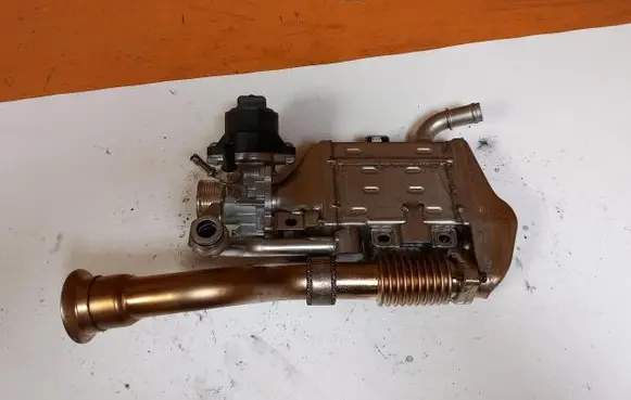 Mercedes-Benz E W213 EGR valve cooler A6541402801