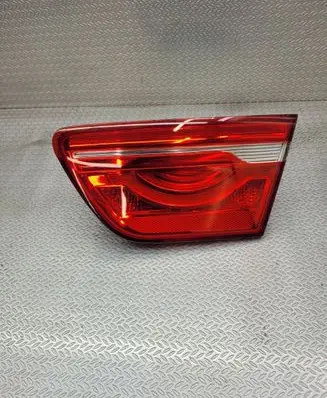 Jaguar XE Tailgate rear/tail lights