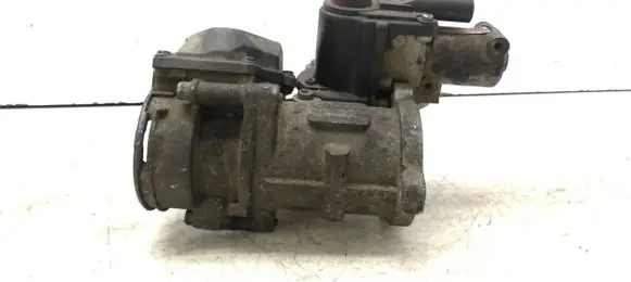 Volkswagen Touran I Throttle valve 03G128063G A2C53249824 03G129637A