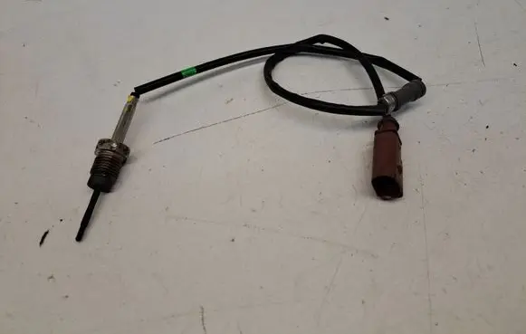 Volkswagen PASSAT B7 Exhaust gas temperature sensor 964857