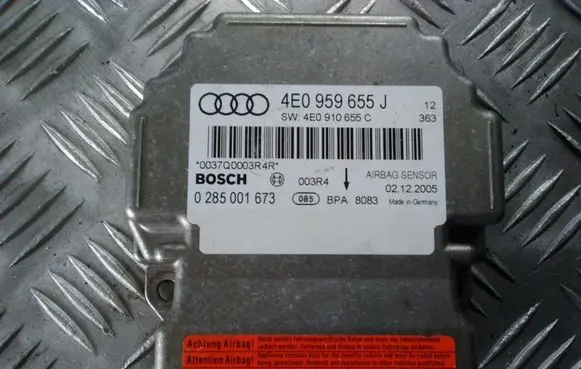 Audi A8 S8 D3 4E Airbag control unit/module 4E0959655J 0285001673 4E0910655C