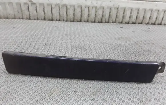 Toyota Hilux (N80, N90, N100, N110) Under headlight/headlamp trim 