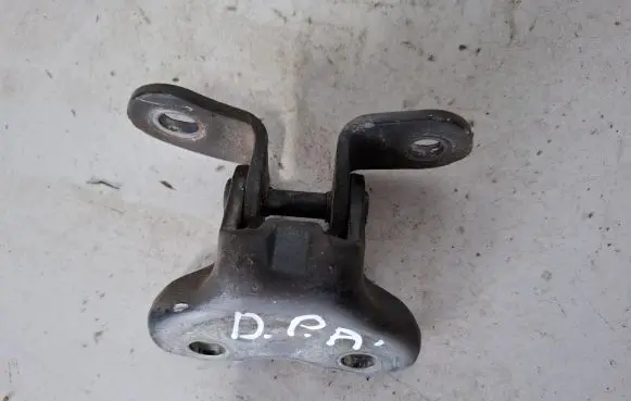 Lexus RX 450H Front door lower hinge A046694