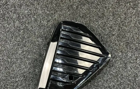 Volvo XC60 Front bumper lower grill 32234962