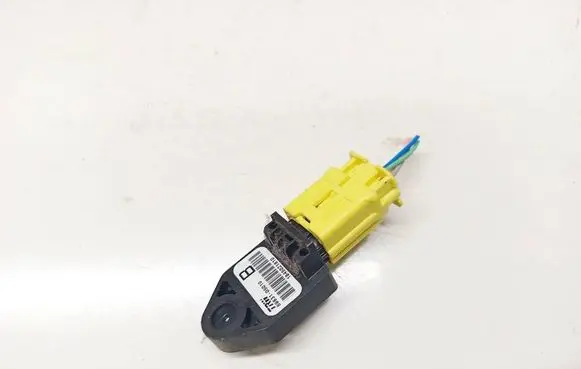 Toyota Avensis T250 Airbag deployment crash/impact sensor 8983105010
