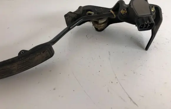 Toyota Corolla E120 E130 Accelerator throttle pedal
