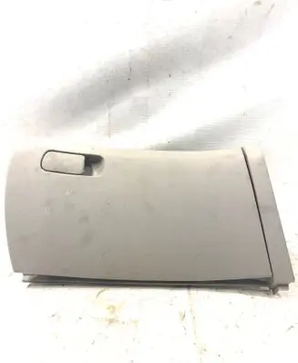 KIA Ceed Glove box